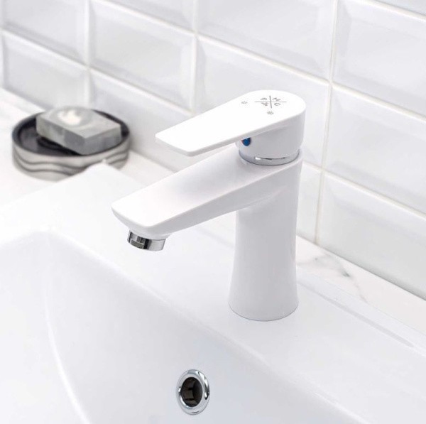 Смеситель для умывальника из высокопрочного пластика белый РМС PL6-001F Смеситель для умывальника из высокопрочного пластика белый РМС PL6-001F