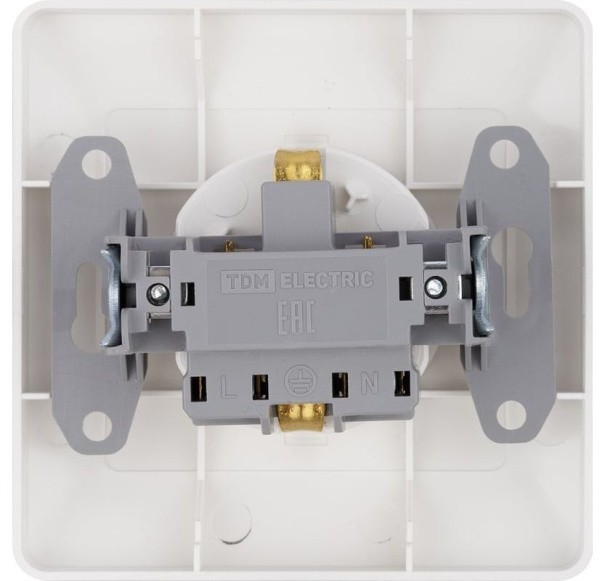 Розетка 2П+3 16А 250В белая Ильмень TDM (SQ1823-0010)